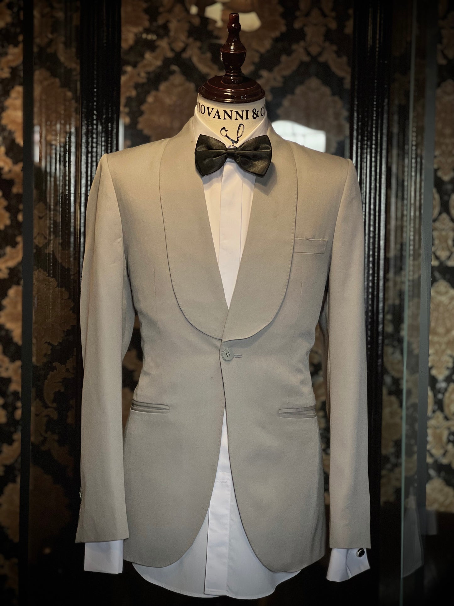 Bruce Shawl lappel tuxedo